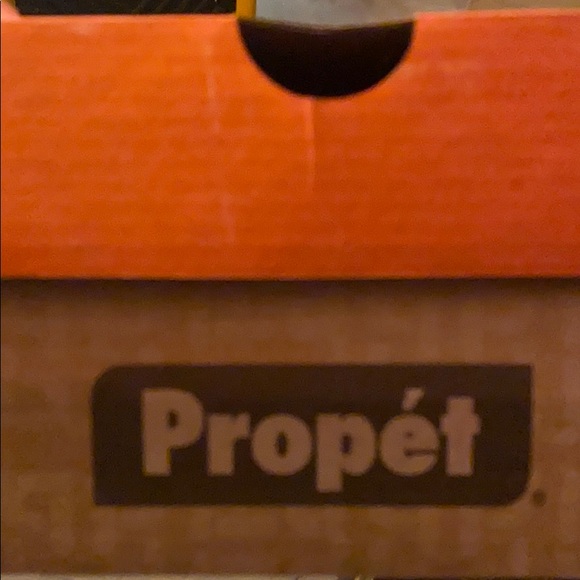 New, Propet shoes, size 7.5, Merlin Bone - Picture 6 of 6